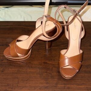 Aldo Brown Leather Platform Heels Size 7.5 - Never Worn